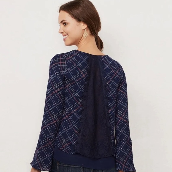 Lauren Conrad women’s blue line layered chiffon blouse - Picture 2 of 6